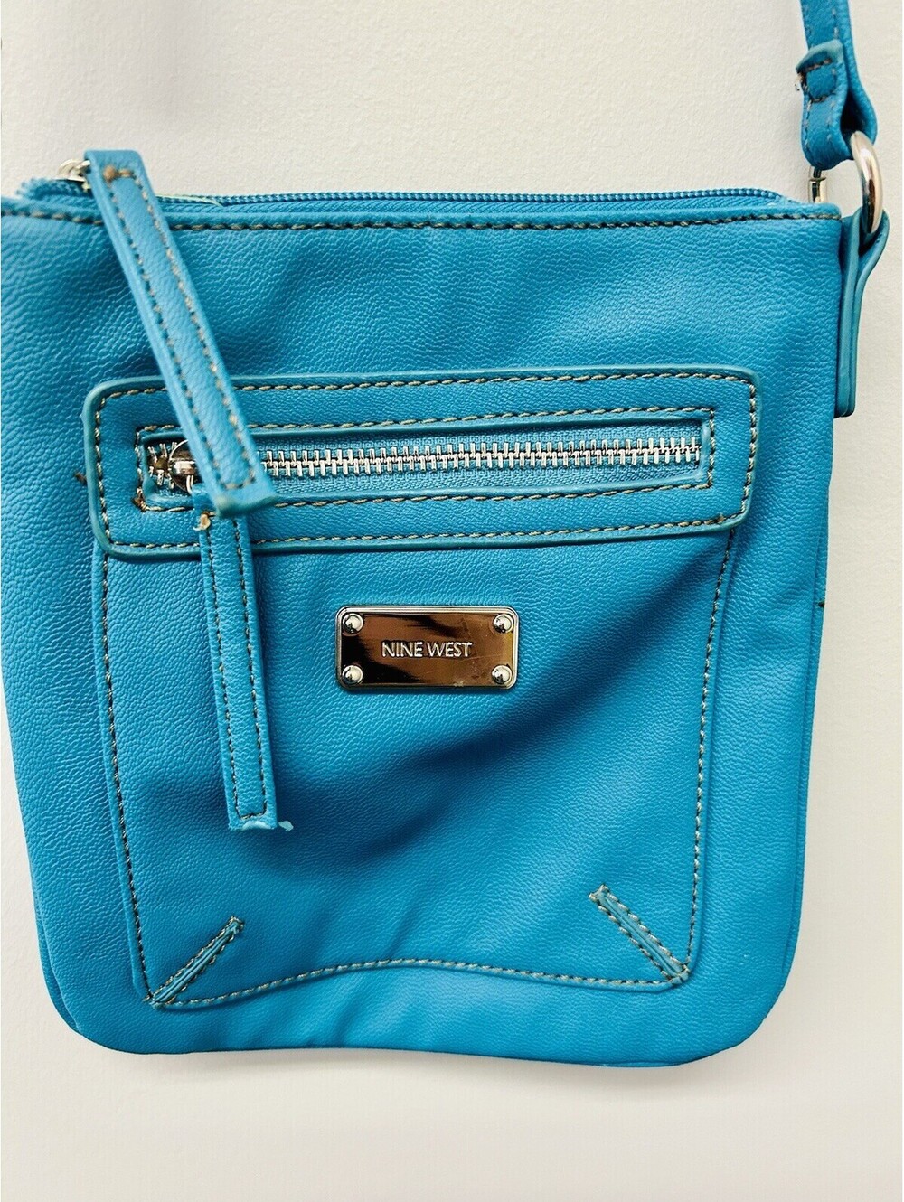 Nine West Crossbody Handbag Aqua Blue Zipper Summer Sporty Travel [COPY]